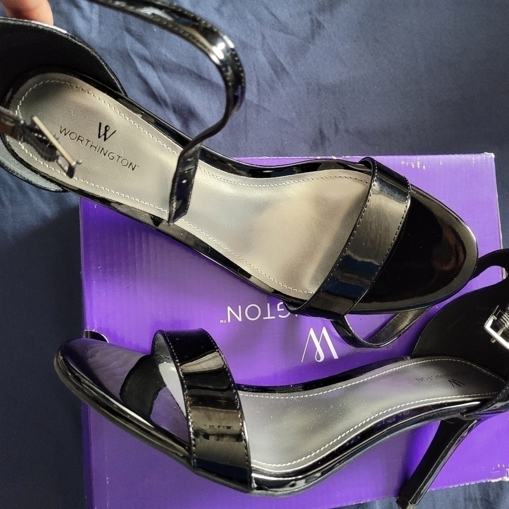 𝅺patent leather Sandals - Picture 8 of 11